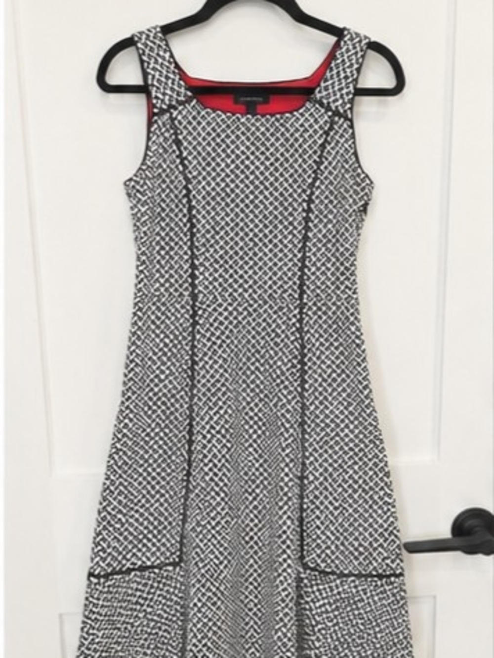 Lands' End Black and White Sleeveless Geometric Midi Dress with Red Lining